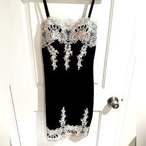 HAUTE MONDE Crochet Trim Midi Dress